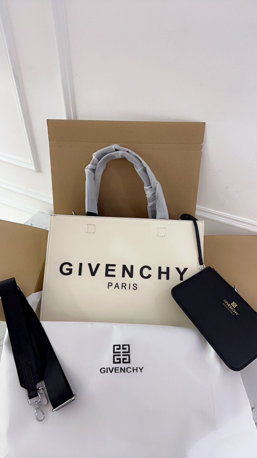 GIVCHY TOTE