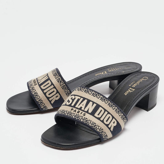 CD CLASSIC HEELS