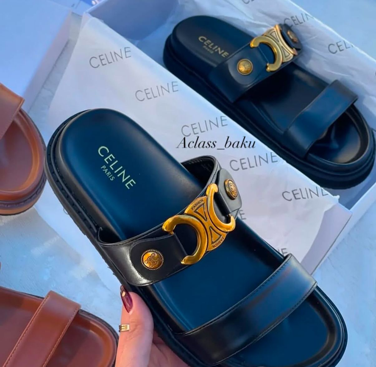CEL TWO STRAP SLIDES
