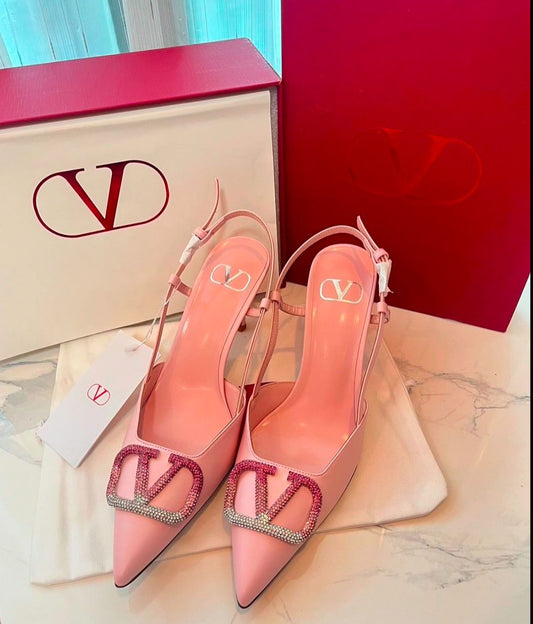 VAL LOGO STUDDED HEEL