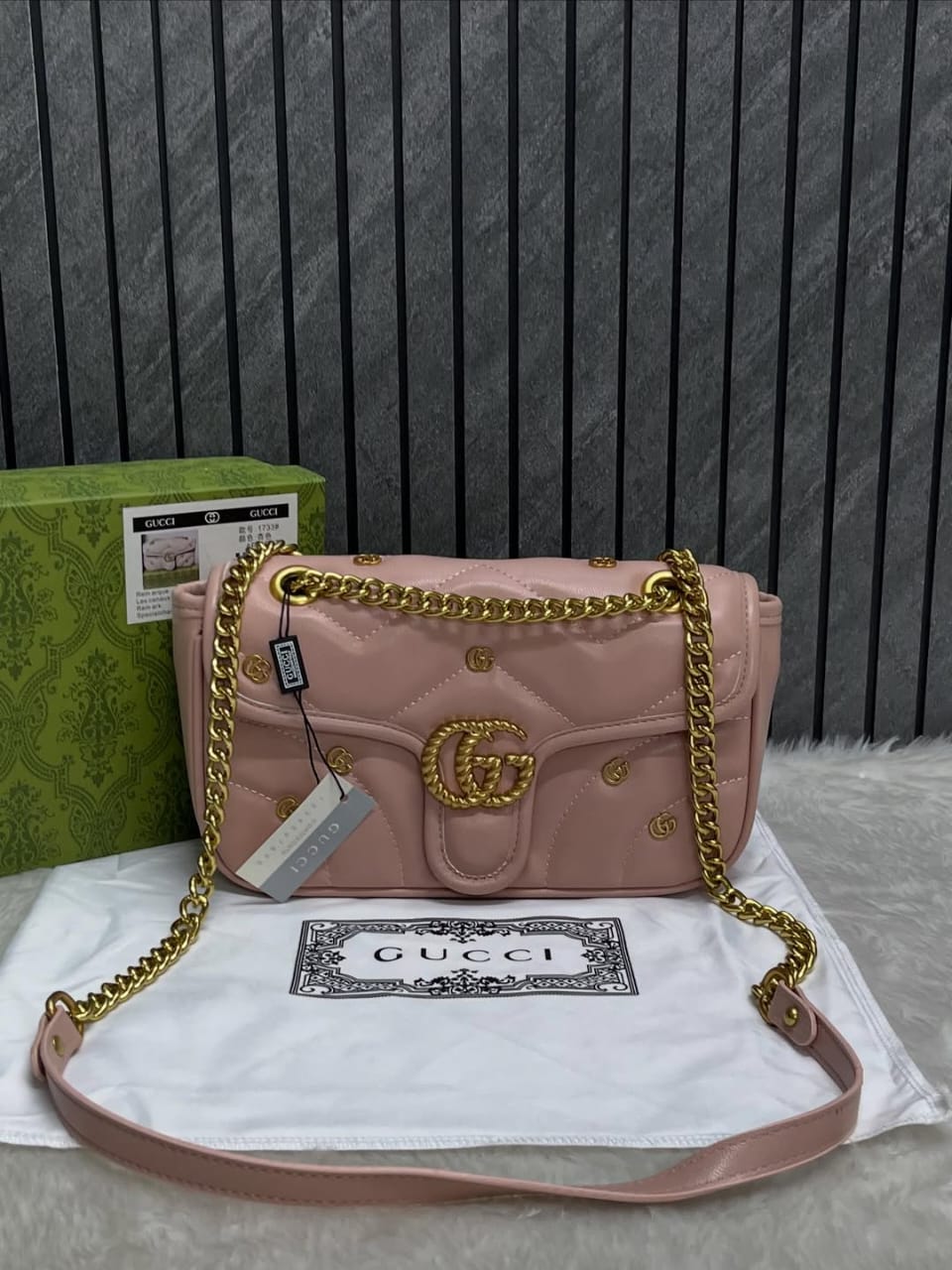 GG BEE Marmont Shoulder Bag