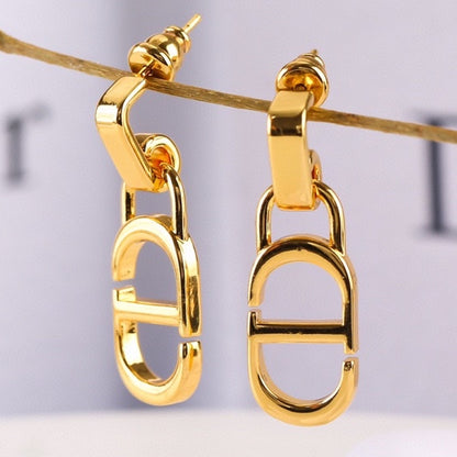 CD HANGING EARRING