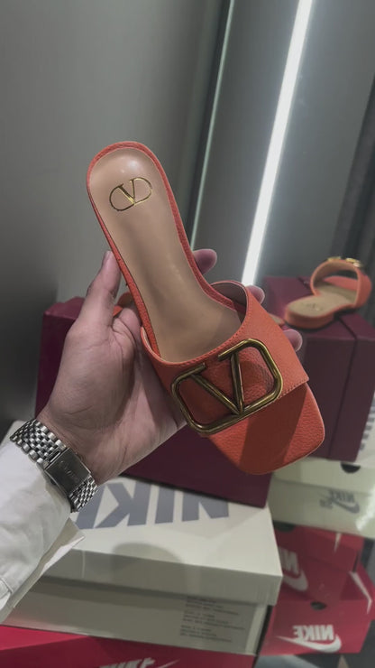 VAL BUCKLE SLIDES