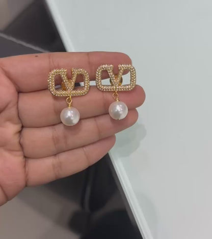 Val encrusted Pearl drop earrings