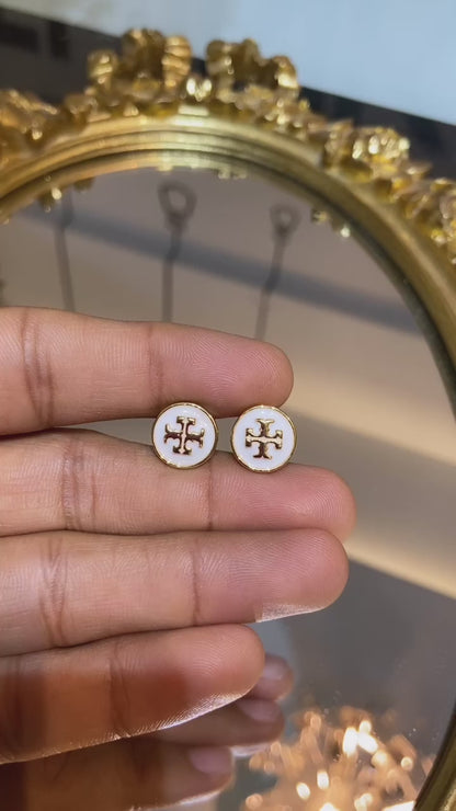 TOR WHITE STUDS