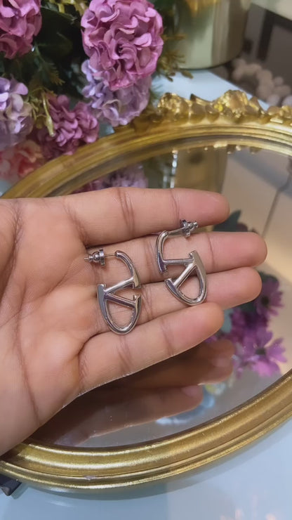 NEW VAL HOOPS