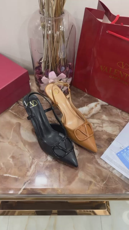 CLASSIC VAL HEELS