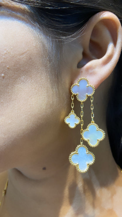 CLVR hanging Earrings