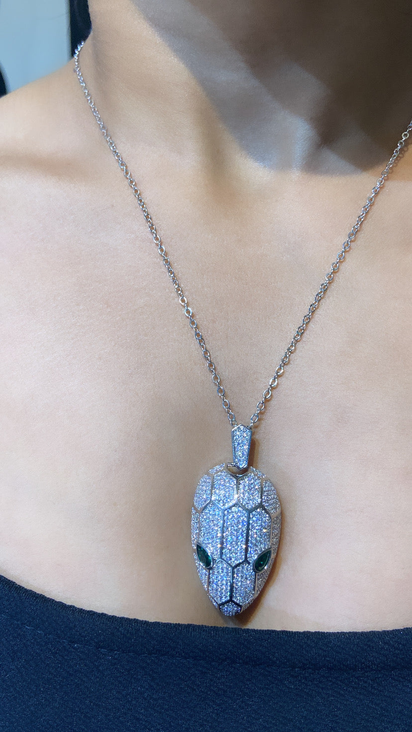 Panther chain pendant