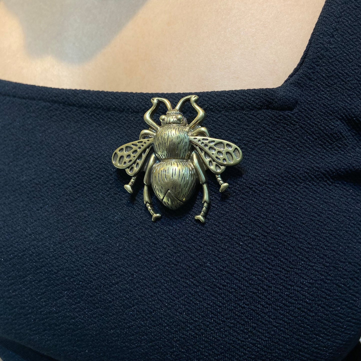 GG Bee gold Brooch