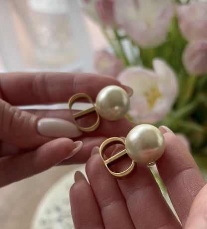 Classic CD pearl earring 💚