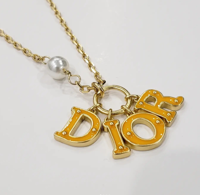 ORANGE D PENDANT CHAIN