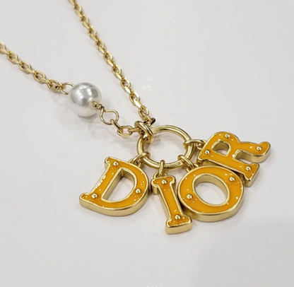 ORANGE D PENDANT CHAIN