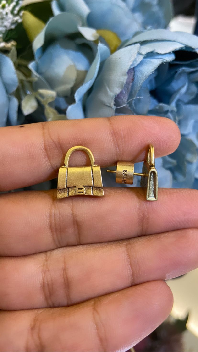 B XS BAG EARRING