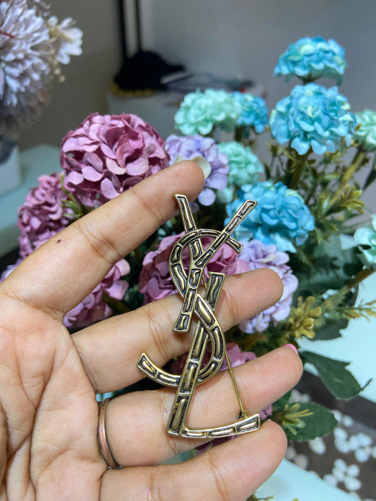 YL BROOCH
