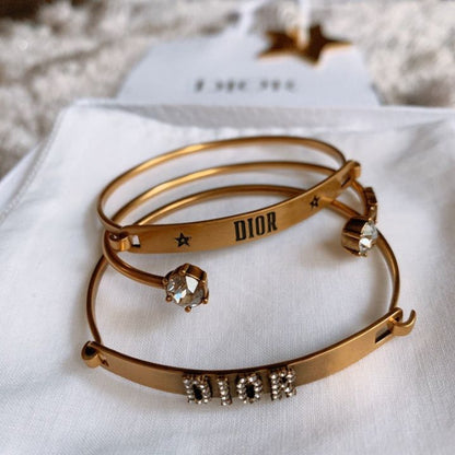 STACK OF 3 BRACELETS
