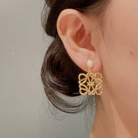 LOW PEARL DROP EARRINGS